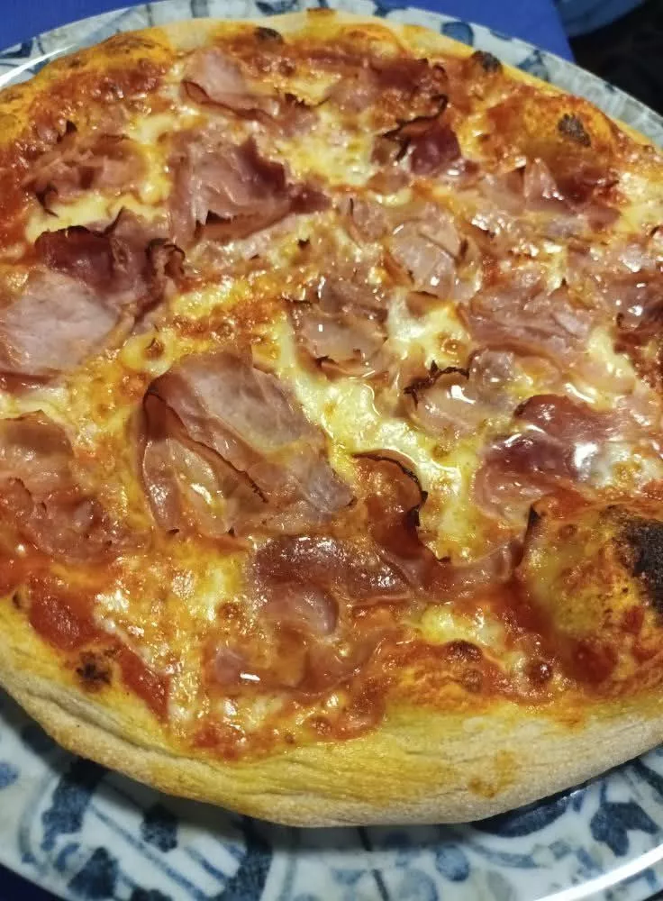 Pizza al prosciutto cotto