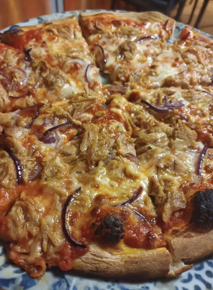 Pizza tonno e cipolla